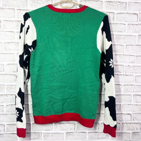 🎄|•JOLLY SWEATERS•| Cow Christmas Holiday Sweater Size Medium - Picture 5 of 5